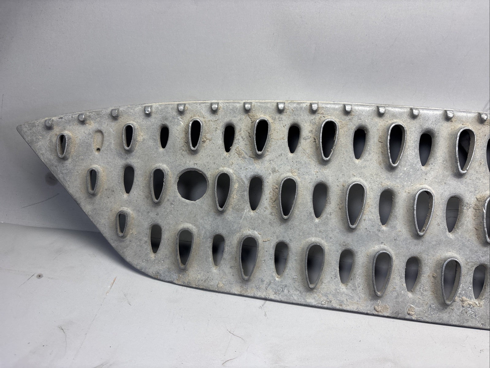 Genuine Paccar A82-6000 Cab Access Fairing Step Assembly DAMAGE