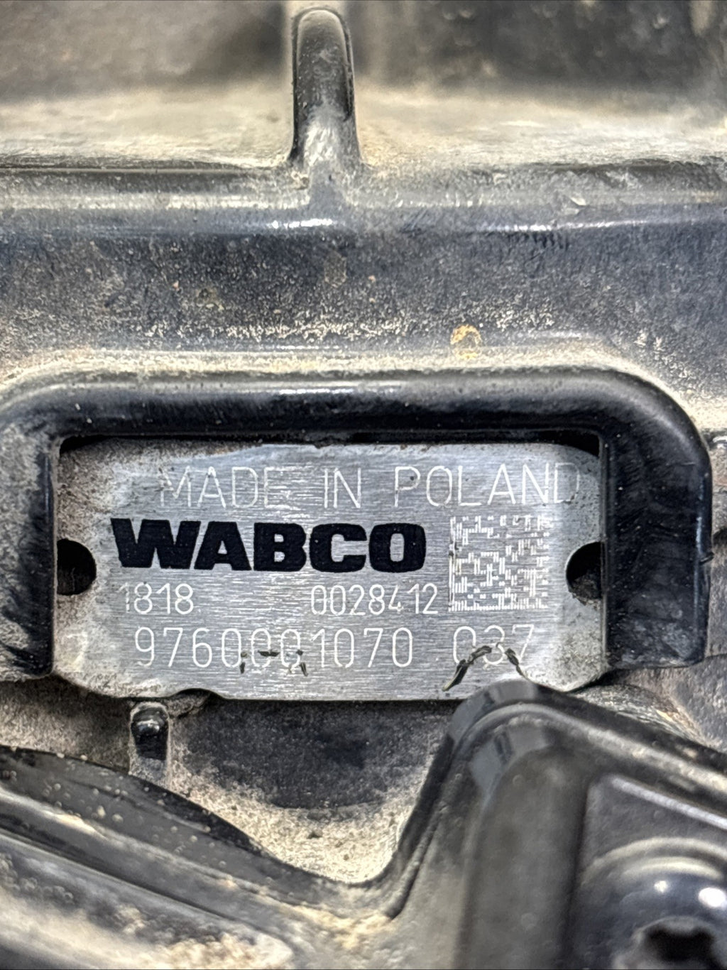 Freightliner Cascadia Wabco Anti Lock Braking System ABS Valve OEM 9760001070037