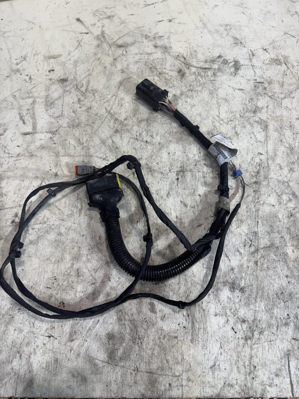 23278031 Headlight and Marker light Wiring Harness for Volvo