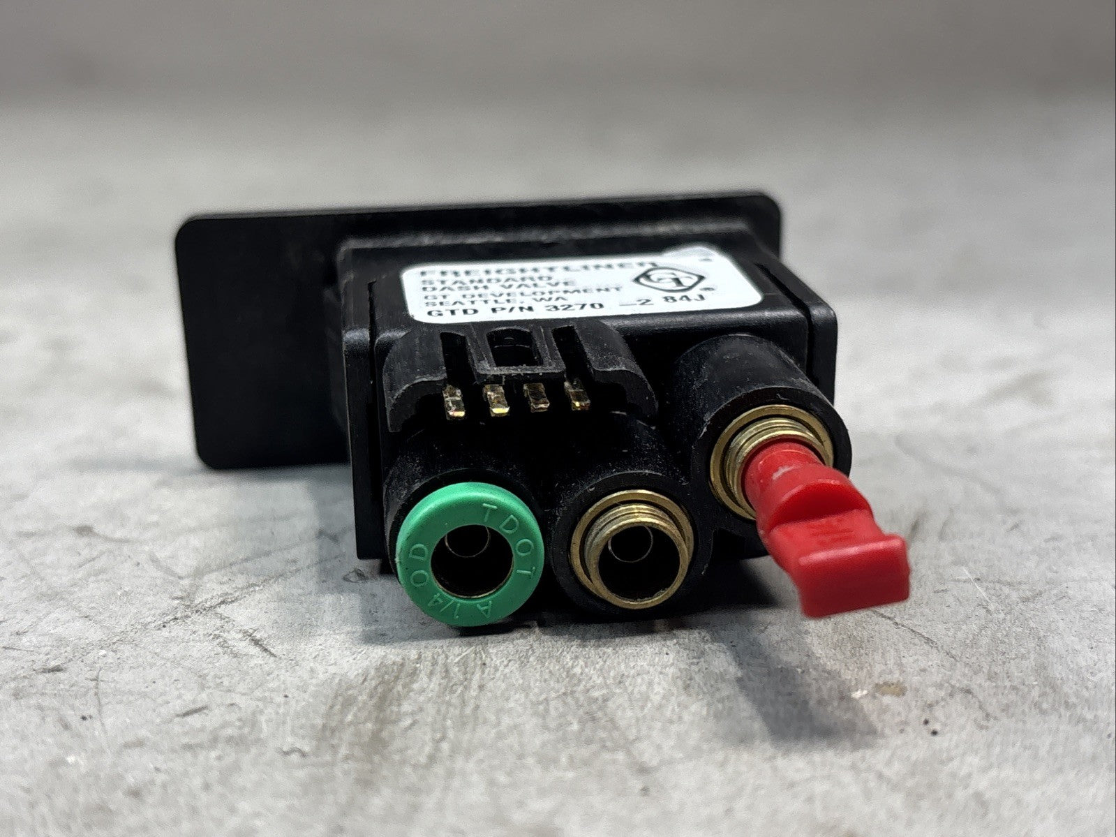 GTD 3270-2 Freightliner Standard Dash Valve FIFTH WHL SLIDE