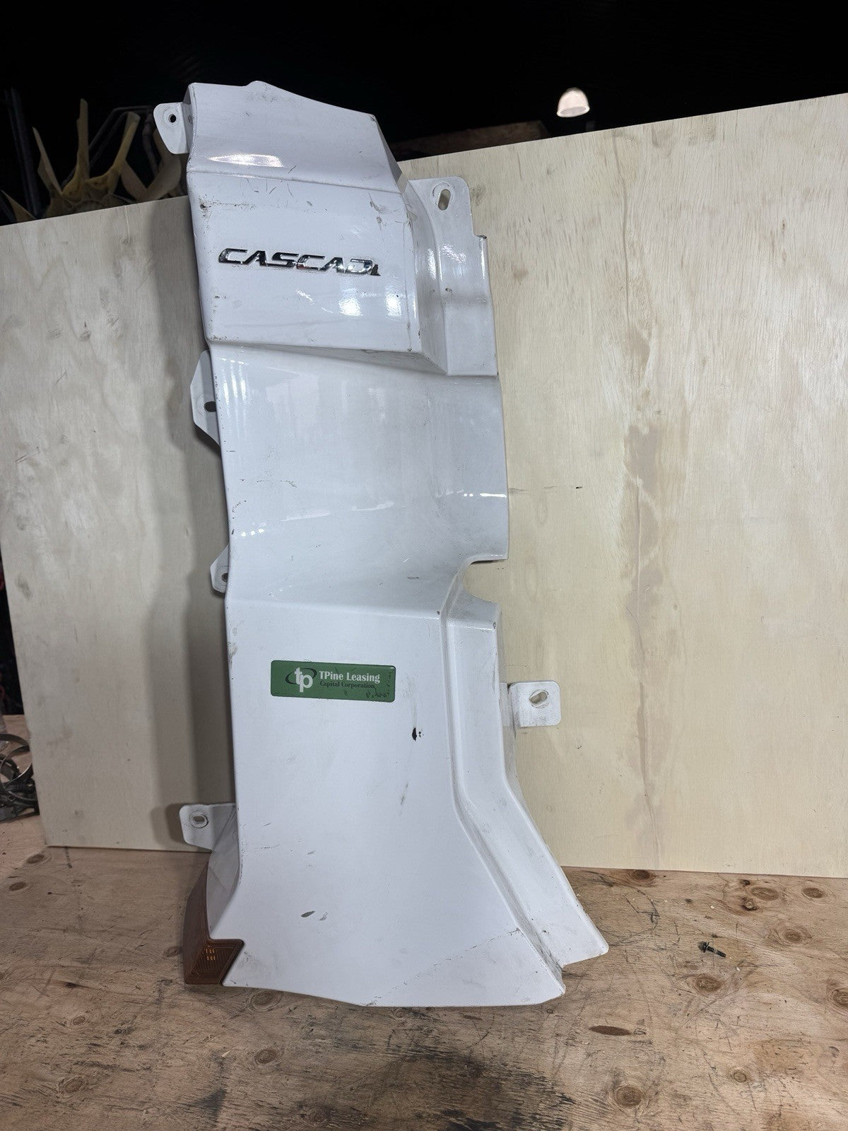 2022 FREIGHTLINER CASCADIA 126 COWL Right 3847732
