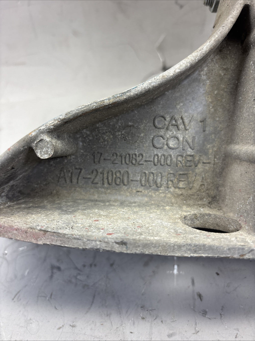 2018-2024 FREIGHTLINER CASCADIA 126 LEFT DRIVER HOOD SUPPORT MOUNT OEM