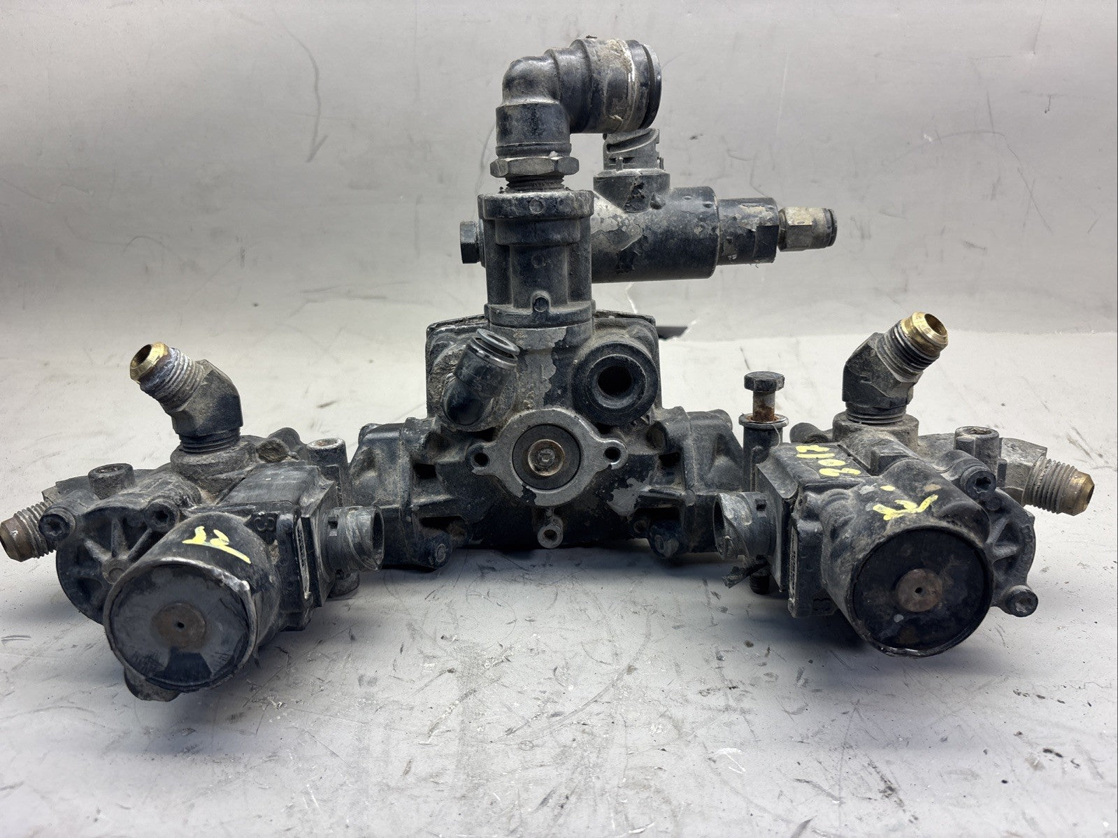 OEM Freightliner Wabco ABS Solenoid Modulator Valve 973 011 0260 / 472 195 078 0