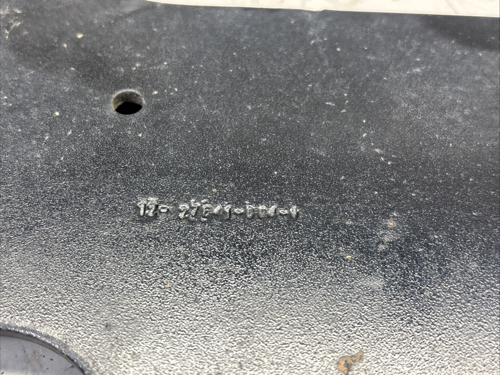 FREIGHTLINER CASCADIA Air Brake Relay Valve Bracket 12-27641-004