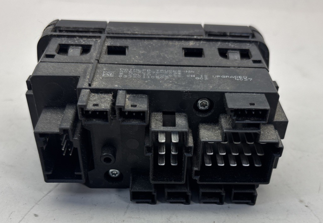 Freightliner Cascadia Hazard Switch Panel A06-60972-009