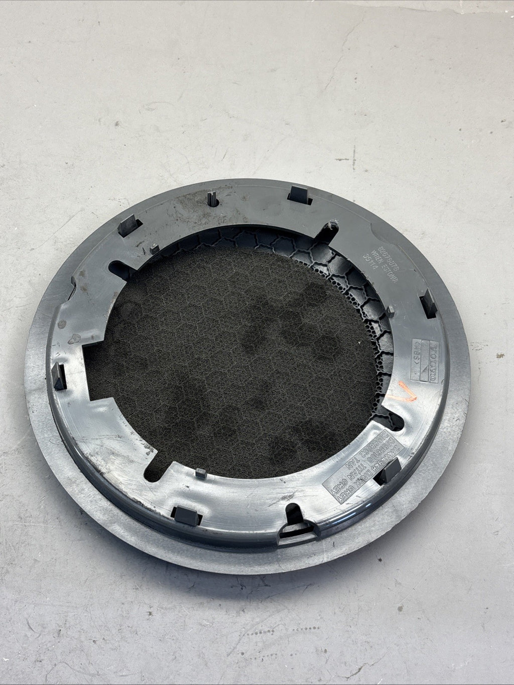 2019-2023 VOLVO VNL 760 860 REAR SPEAKER AUDIO SOUND W/ GRILLE 21268338 OEM