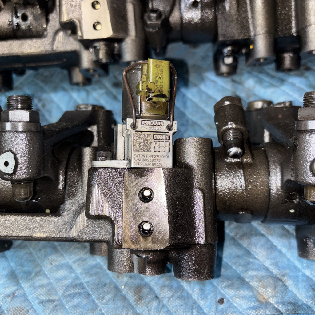 PACCAR PN 2134142 / EATON 21940-01