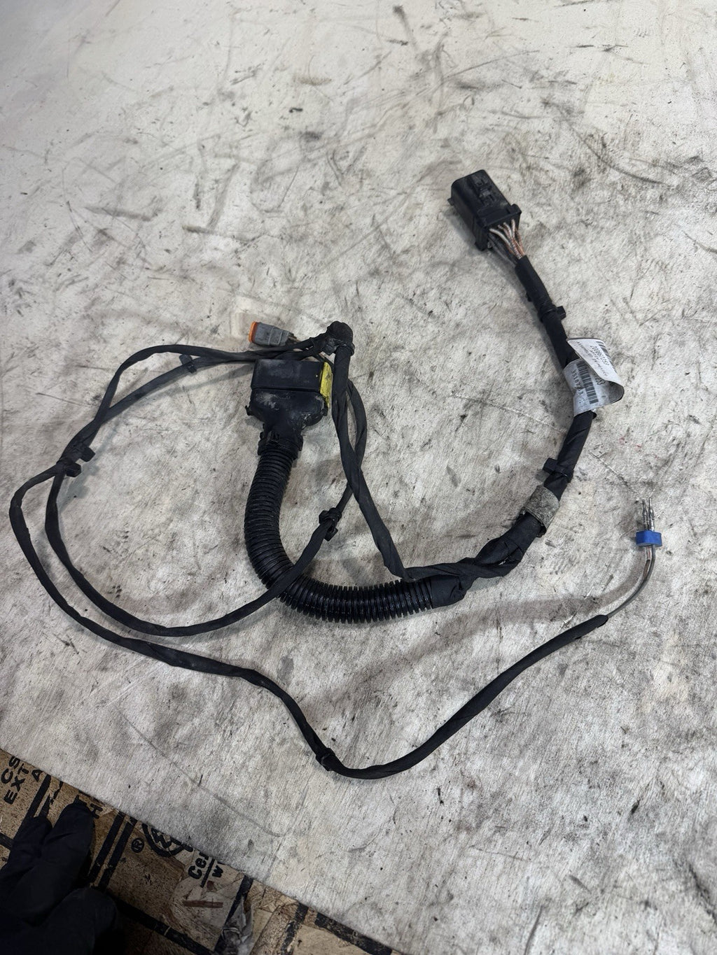 23278031 Headlight and Marker light Wiring Harness for Volvo