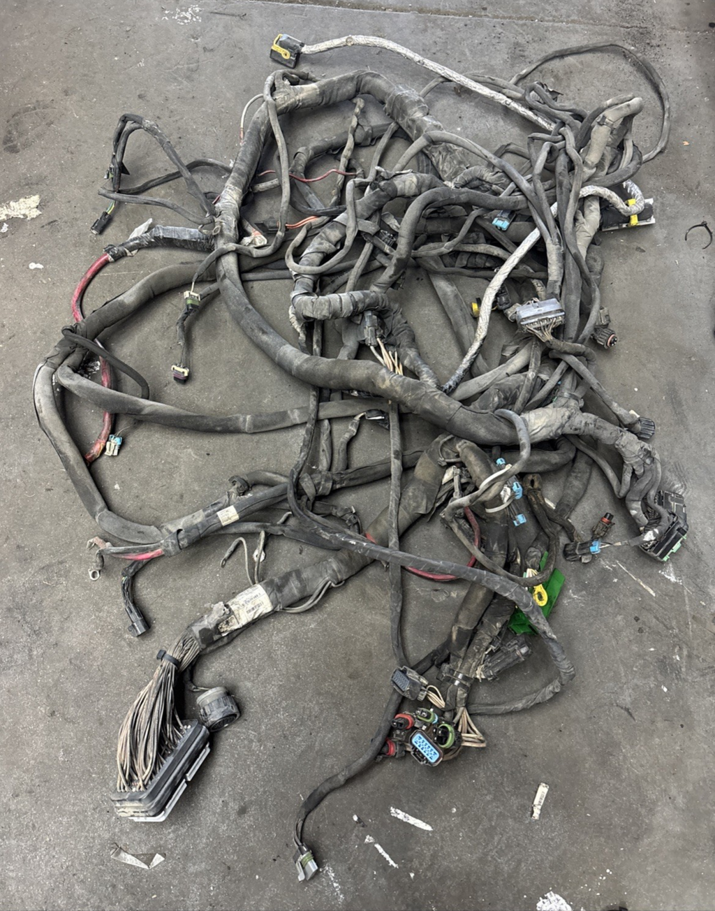 2018 VOLVO 23201065-01, 227199800,CAB TO CHASSIS WIRING HARNESS ,VIN 873572