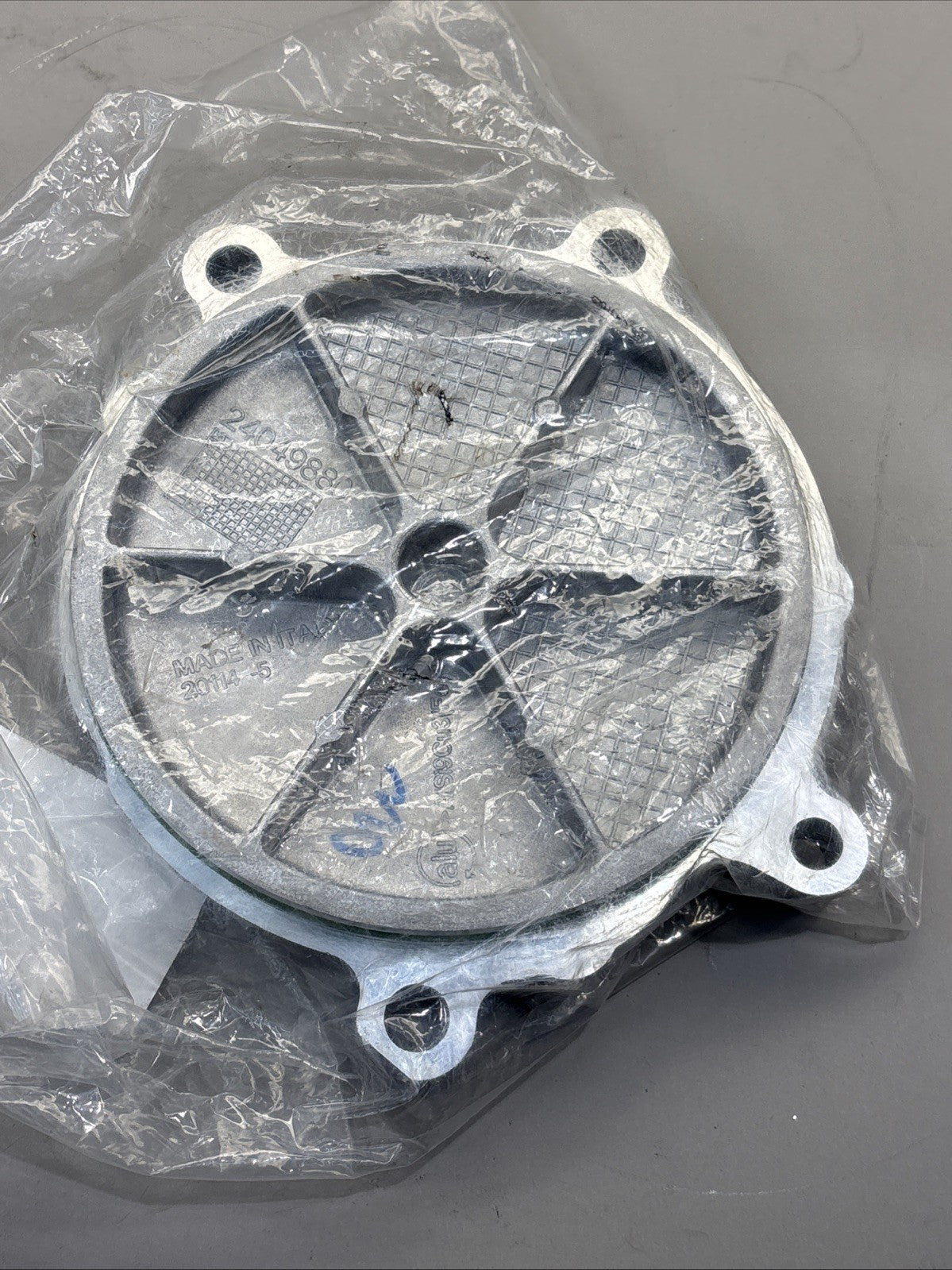 Fits MACK / VOLVO VO 24048900 Timing Gear Cover