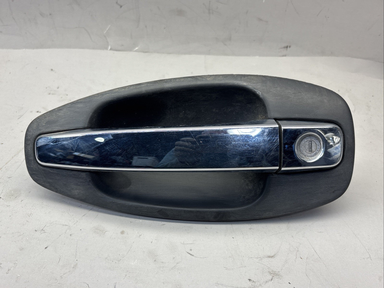 KENWORTH T680 RIGHT PASSENGER DOOR HANDLE OEM R56-1158R