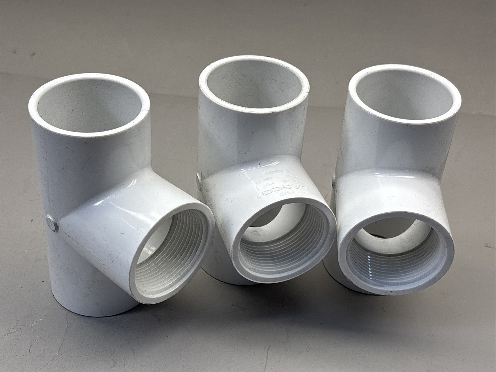 Pack of 3 LASCO PVC 40 PN12 Sch 80 Female Thread Tee 1-1/2"To Socket End D2466