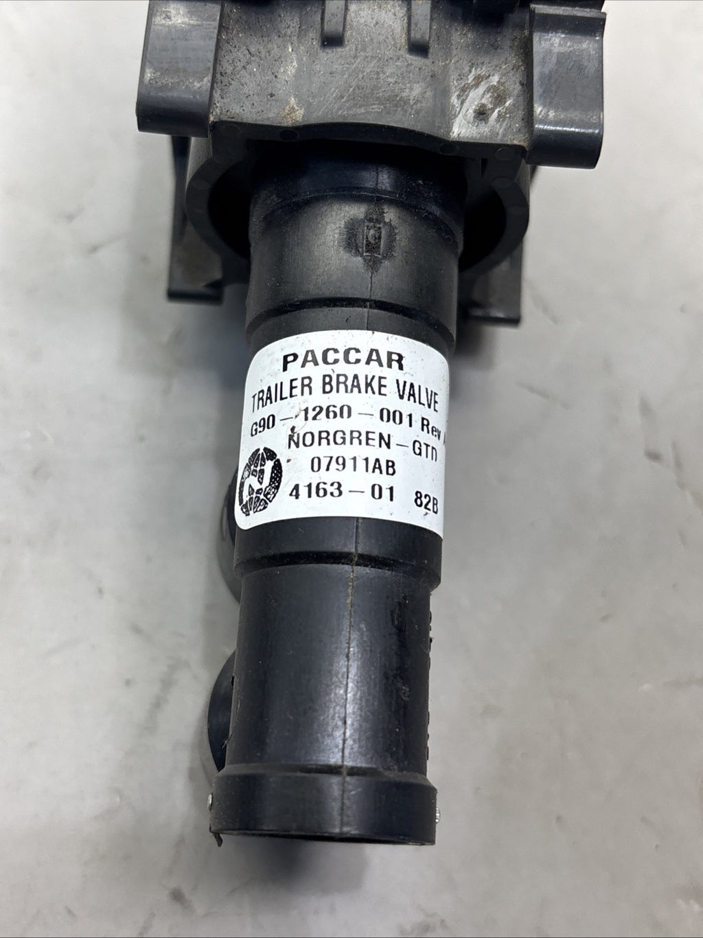 KENWORTH T680 DASH TRAILER BRAKE VALVE G90-1260-001