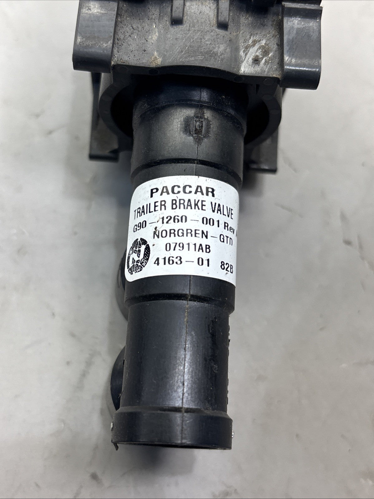 KENWORTH T680 DASH TRAILER BRAKE VALVE G90-1260-001
