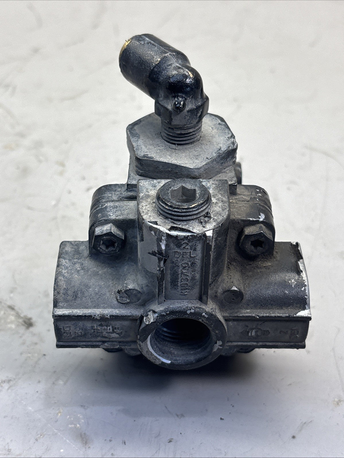 Genuine Bendix QR-1C3P Air Brake Valve K184637N07 Quick Release Valve 23224