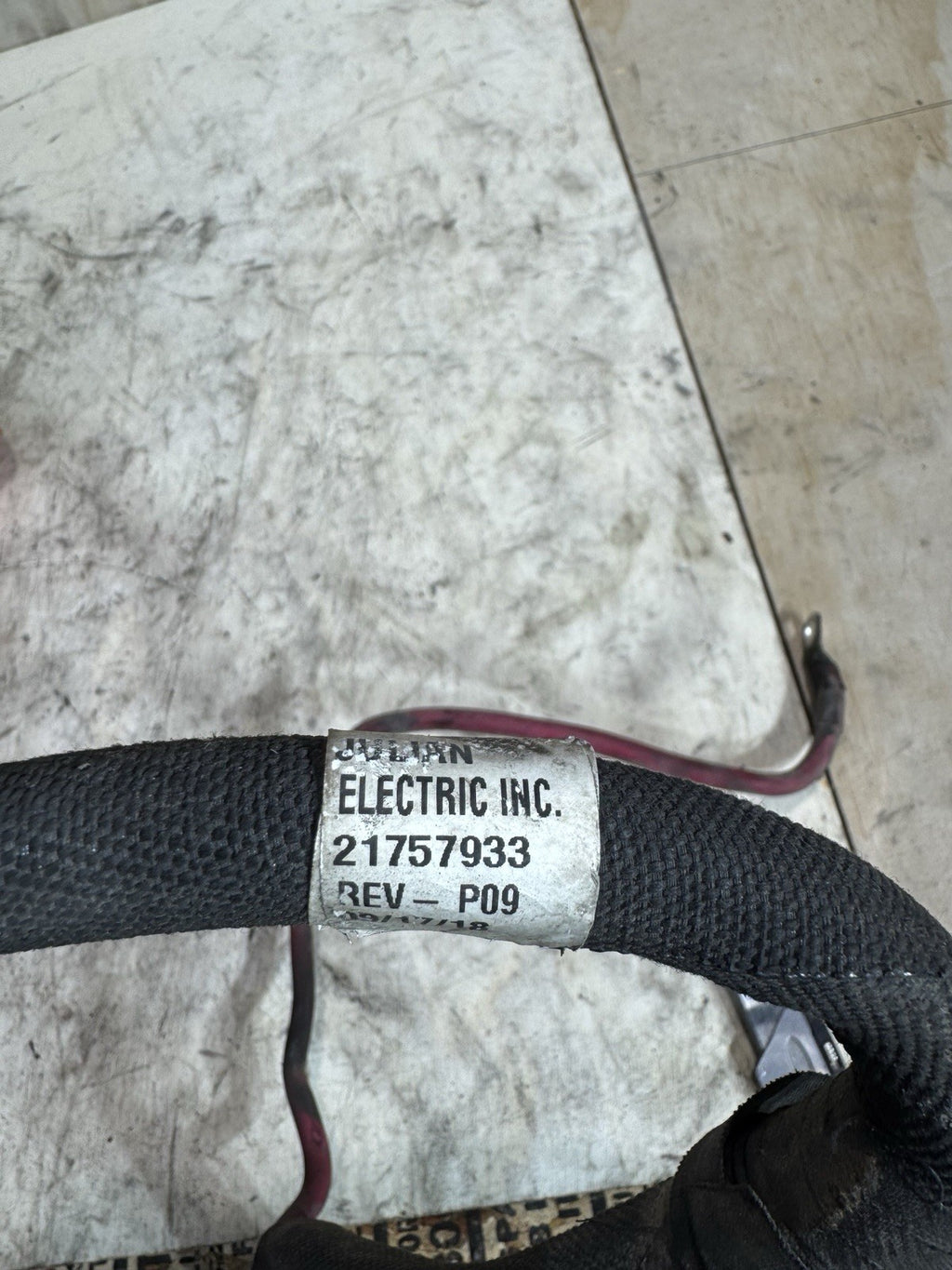 2019-2023 VOLVO VNL 760 D13 12.8L BATTERY WIRE WIRING CABLE 21757933 OEM