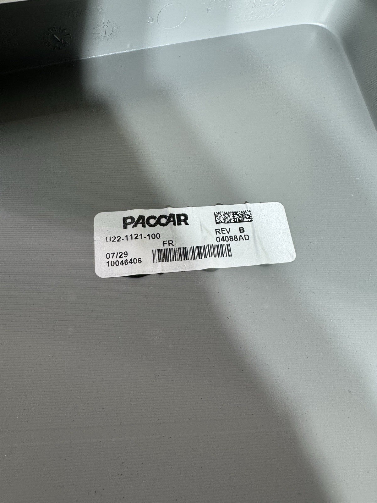 PACCAR CAP-CUBBY RHU 1665 SLPR GR U22-1122-100