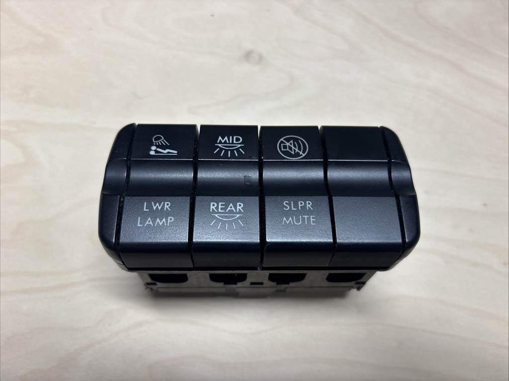 Freightliner Rocker Switch Panel  A06-60973-000