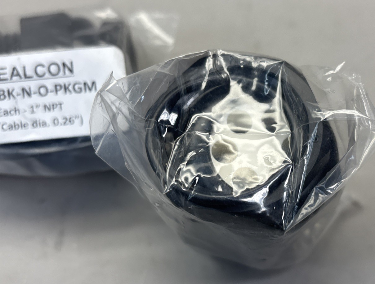 SET OF 2 - Sealcon CD29NA-BK-N-O Strain Relief Fitting 1" NPT 7807K48