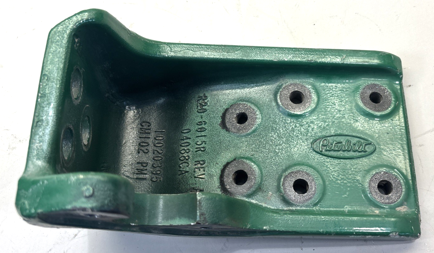 PETERBILT  Connector-Cab Upper Exhaust Bracket, Right  P/N: R20-6015R