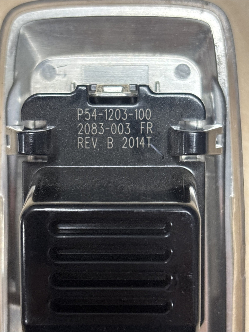 Kenworth T680/Paccar P54-1203-100 Overdoor Cab Light
