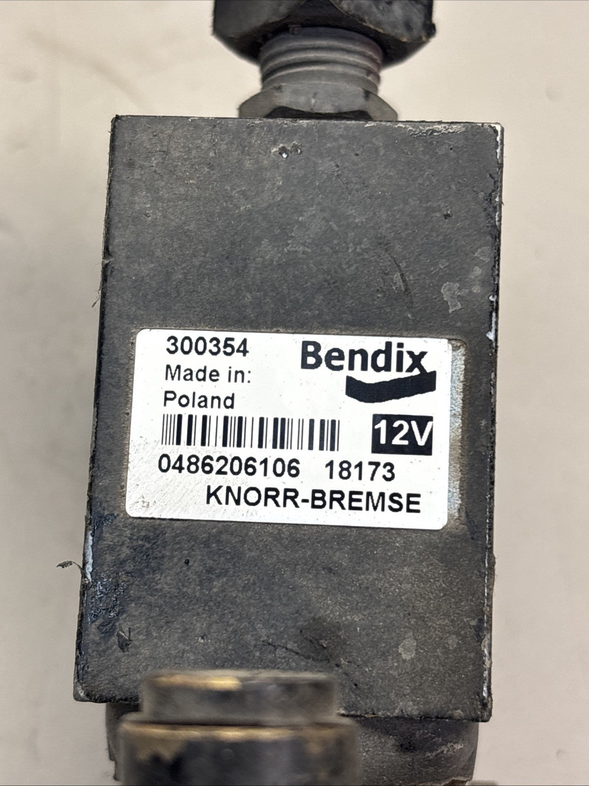 Bendix 300354 Solenoid Valve