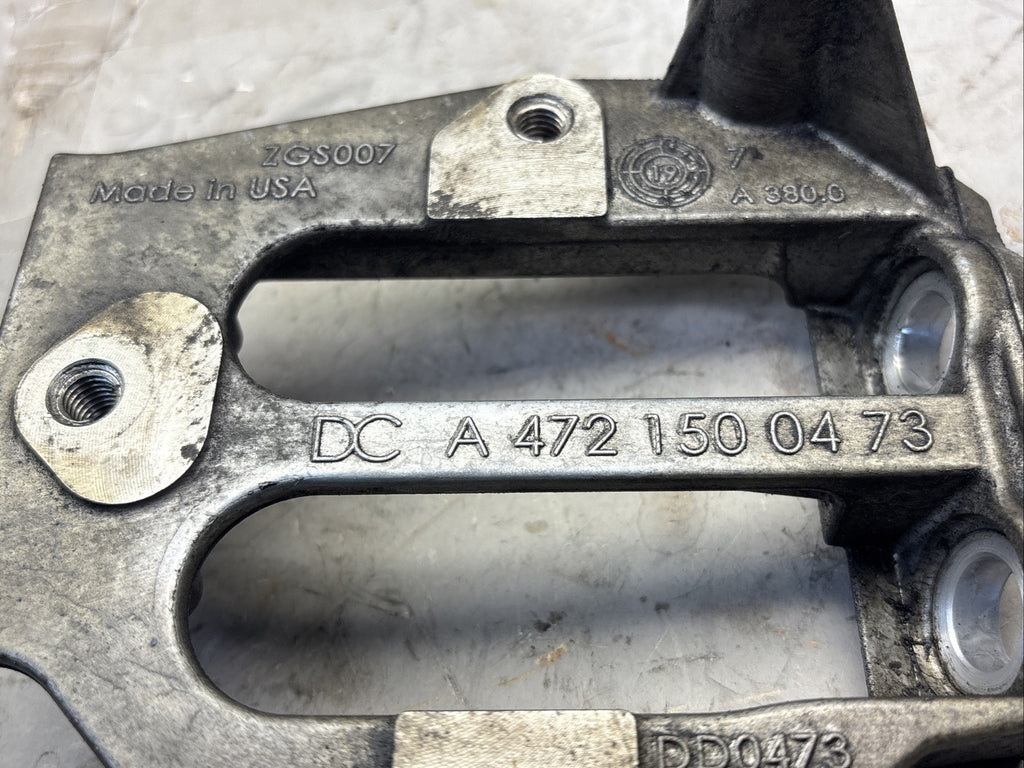 DETROIT DIESEL DD15 MOUNTING SUPPORT BRACKET A472 150 04 73 Made In USA
