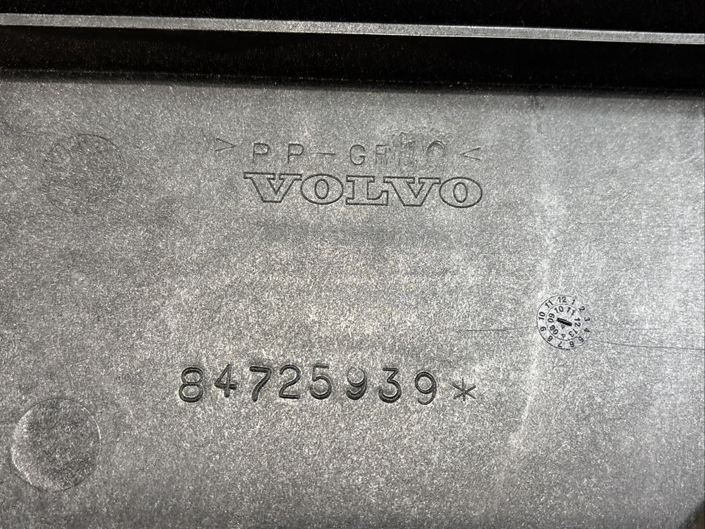2018-2024 VOLVO VNL 760 860 FRONT COWL GRILLE COVER PANEL 84725939 OEM