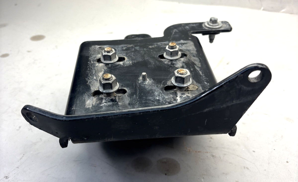 84756809 Genuine Volvo Left Side Inner BUMPER Bracket 78677268