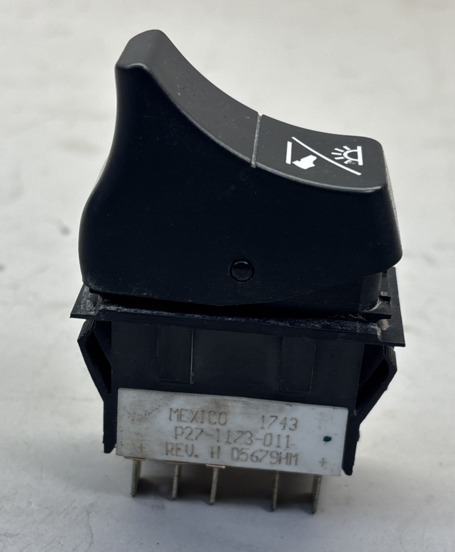 Kenworth  Dash / Console Switch -KW  DOME/FOOTWELL SWITCH P/N: P27-1173-011