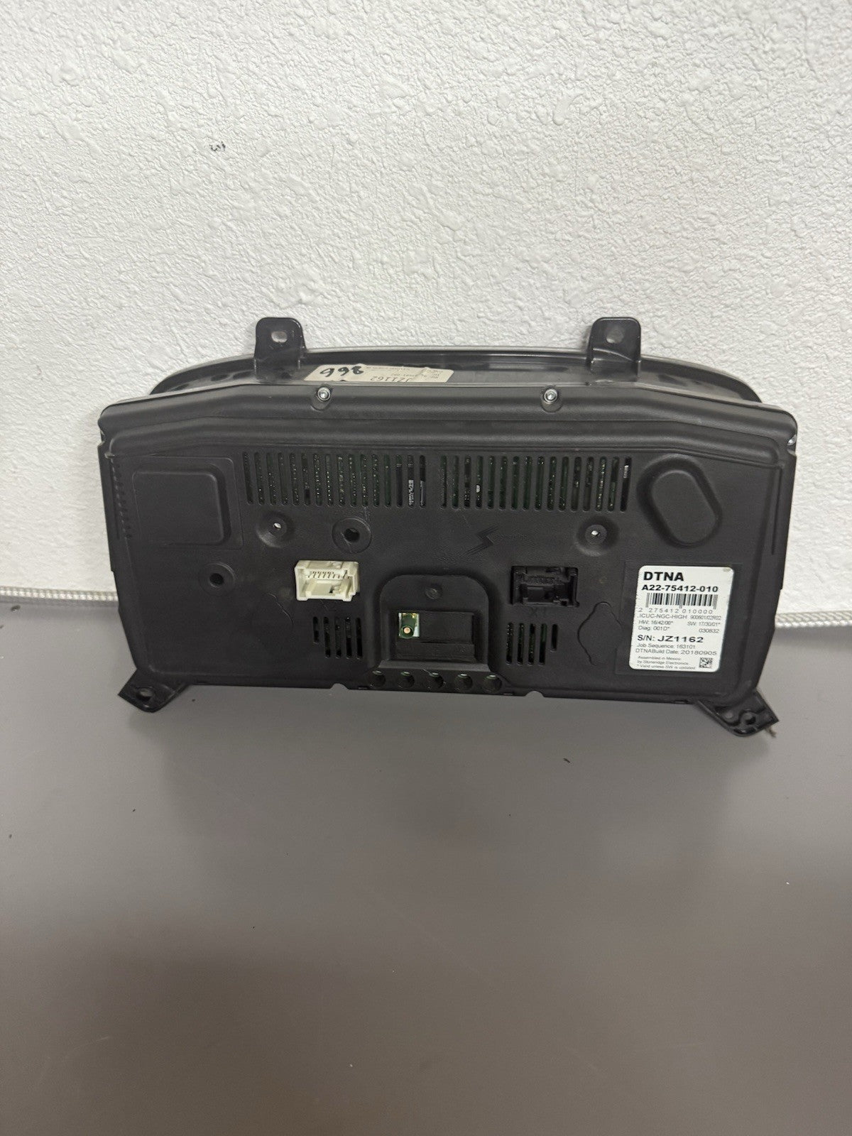 A22-75412-010 FREIGHTLINER CASCADIA 126 GAUGE CLUSTER 3627560