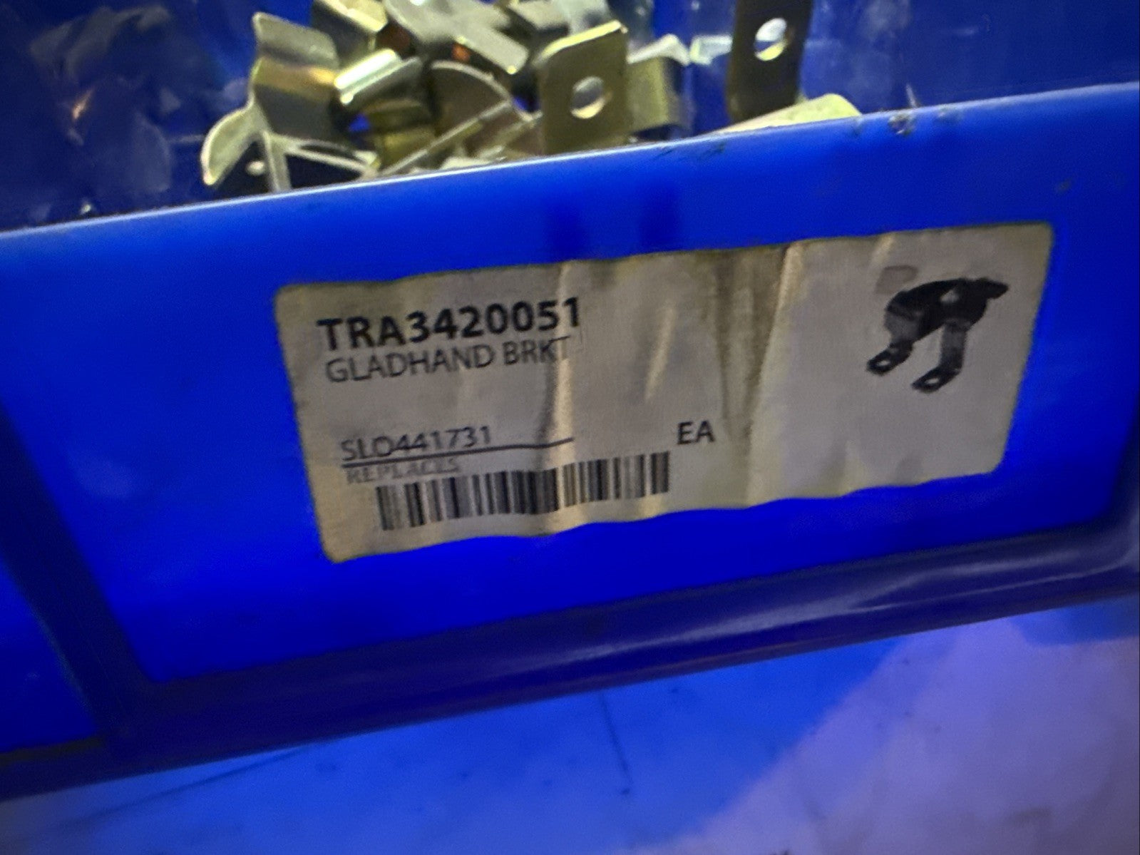 GLADHAND BRKT SWIVEL STICK MOUNTING, YLW DICHROMATE TRAMEC SLOAN Part#TRA3420051