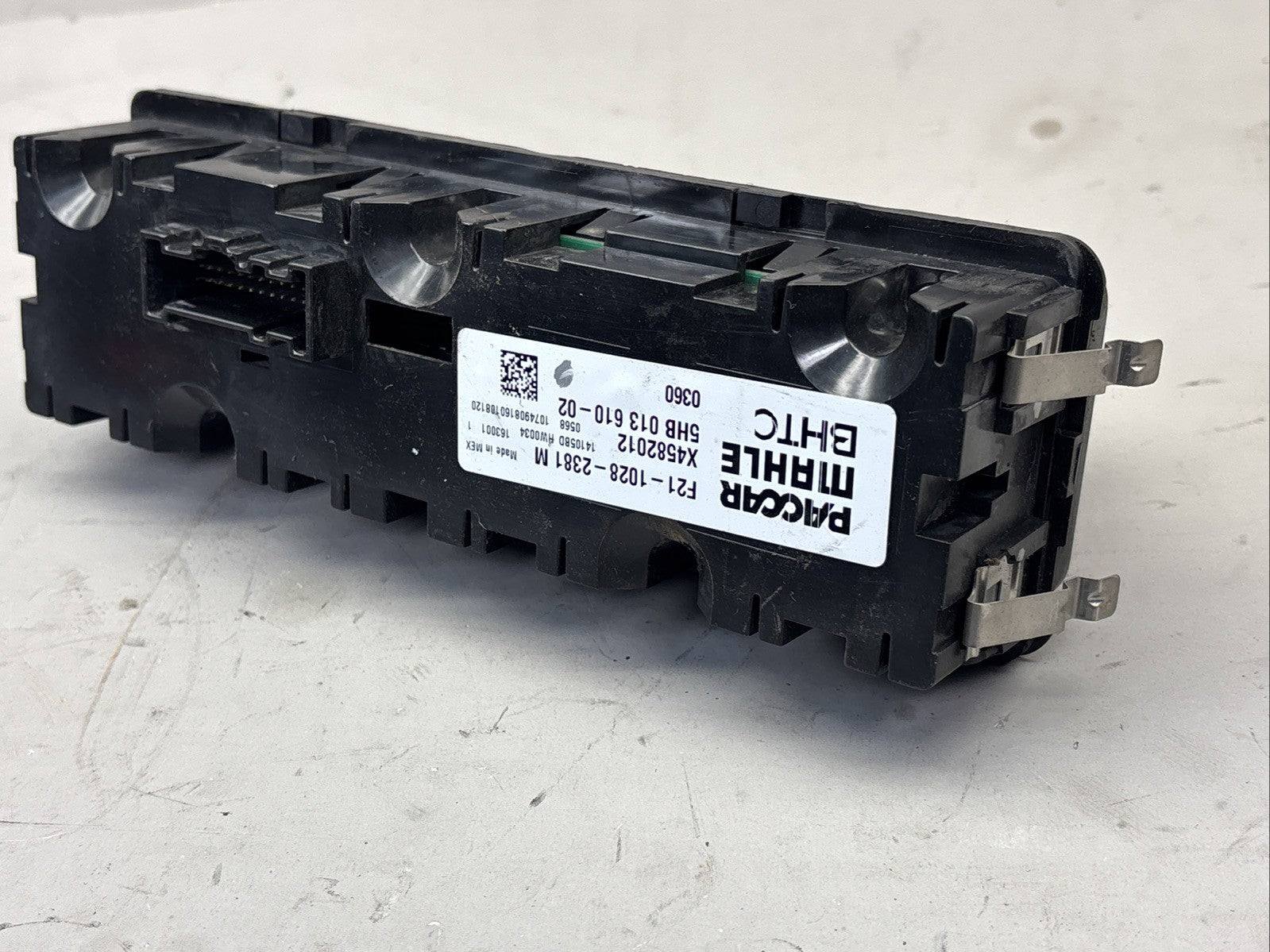PACCAR F21-1028-2381 HVAC Control Assembly A/C TEMPERATURE CONTROLER