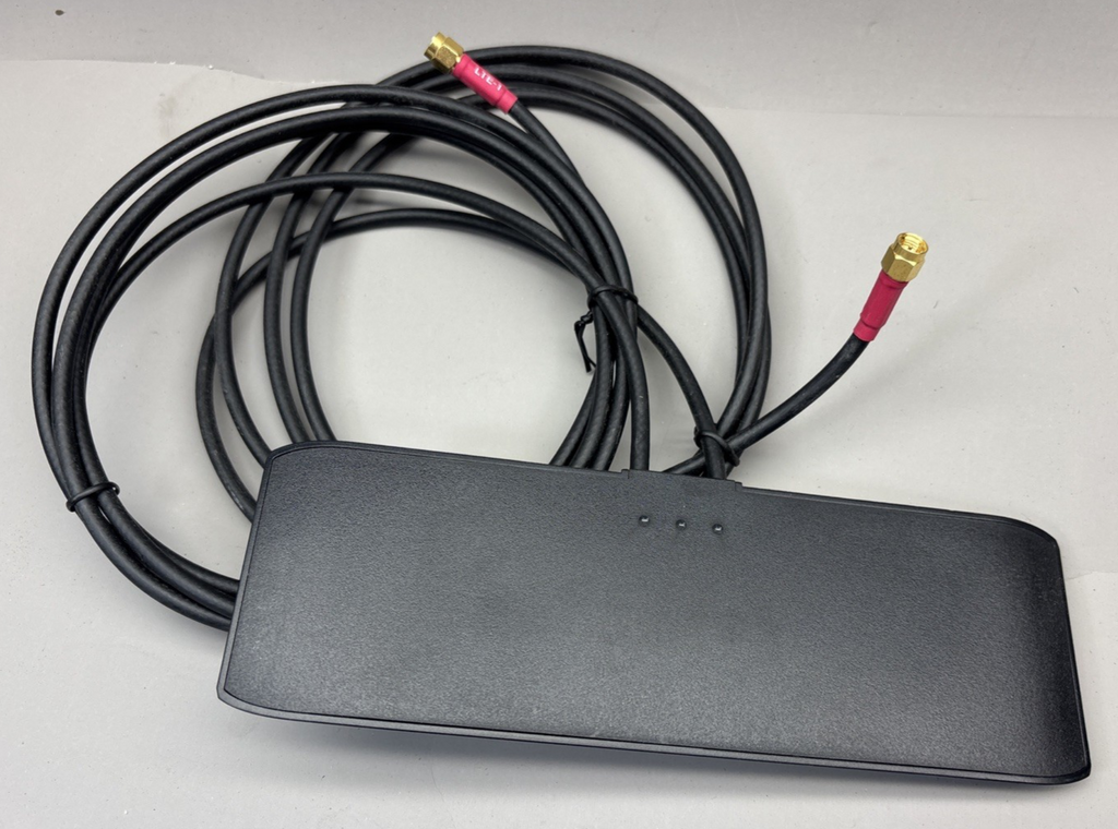 DVXC4 4G CELLULAR ANTENNA FOR ADHESIVE MOUNT LTE