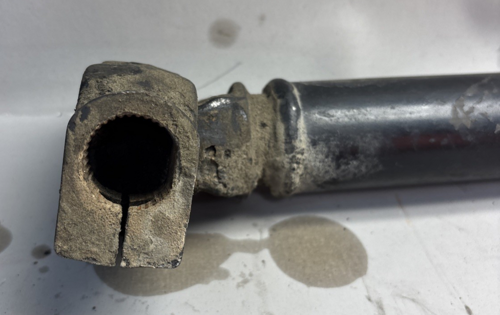 PACCAR Kenworth T680 418080  Steering Shaft