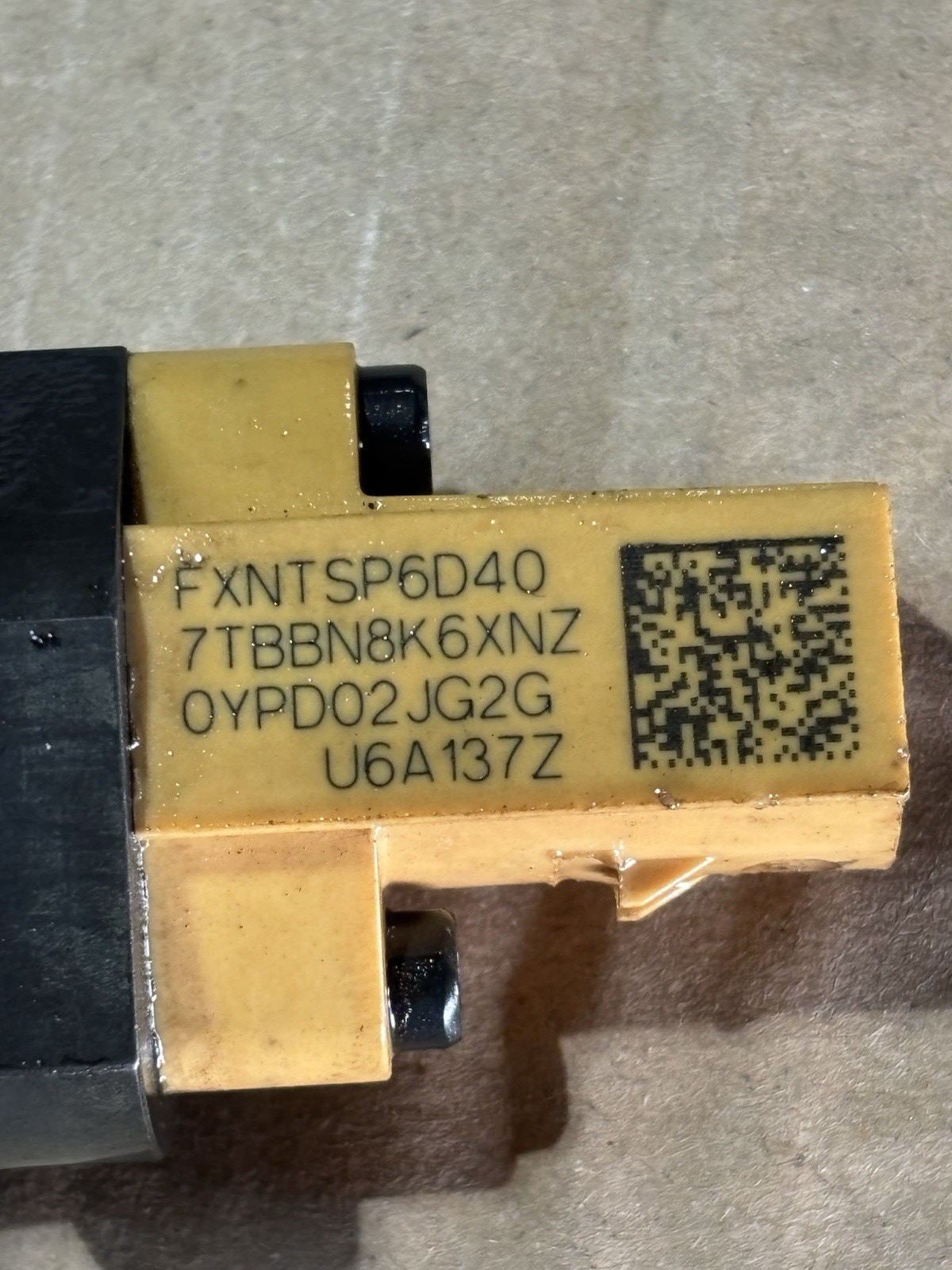 CORE - USED - 6 - Paccar MX13 MX10 Diesel Engine Fuel Injector 2047600PEX