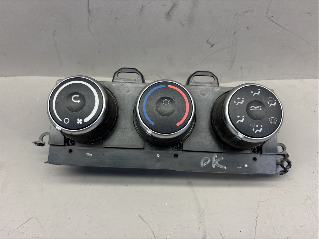A22-73671-001 Genuine Freightliner® Temperature Control - Hvac Damage