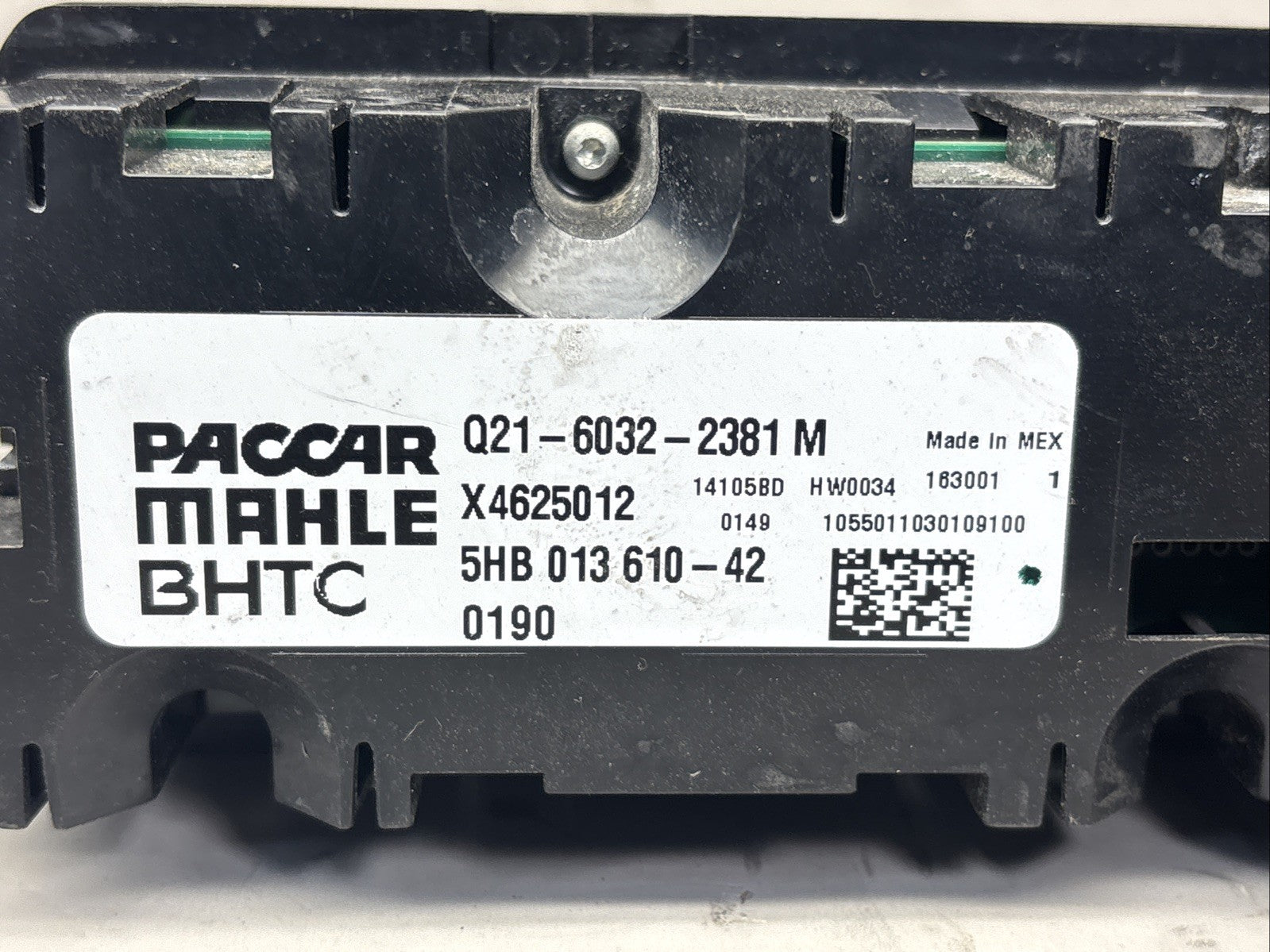 Peterbilt 579/Paccar Q21-6032-2381 H Climate Control / TEMPERATURE / A/C
