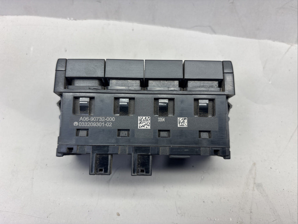 Freightliner OEM A06-90732-000 Sleeper Switch Panel
