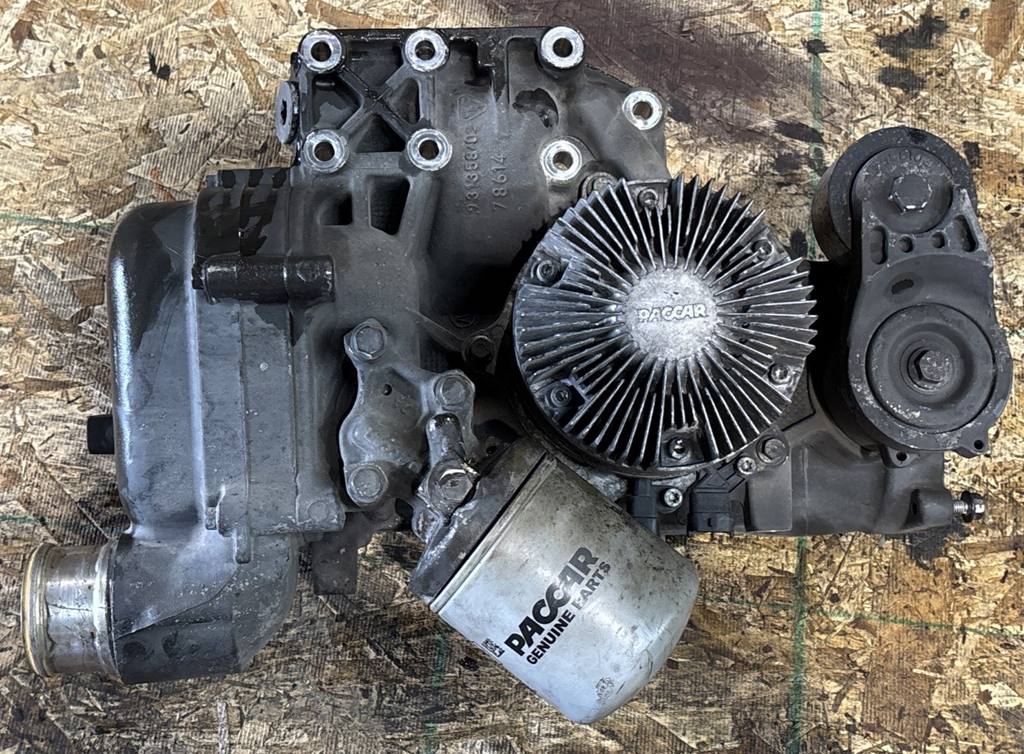 PACCAR WARER PUMP HOUSING W PUMP 931278 02