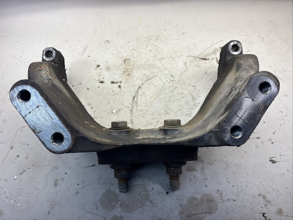 Detroit DD15 Engine Mount - Used | P/N A4722232104
