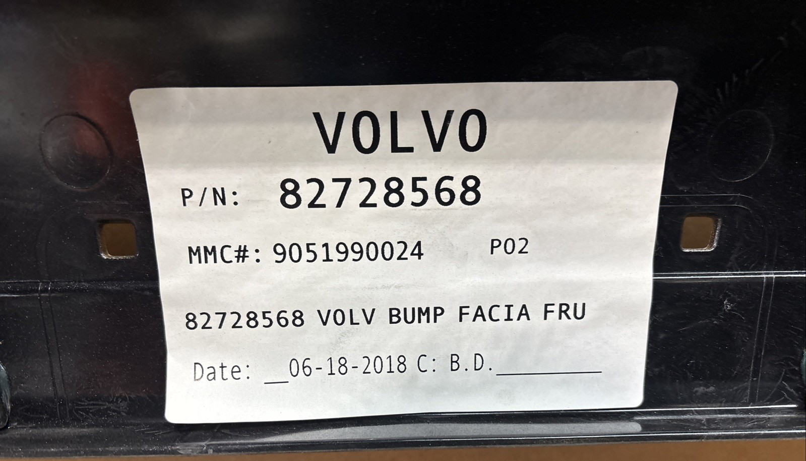 Bumper Center Piece For VNL - Bumper Cover Replaces 82728568
