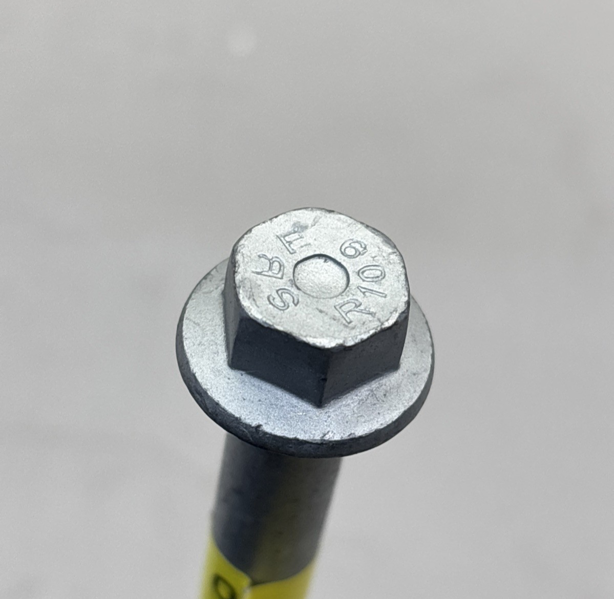 984764 Screw Flange for Volvo