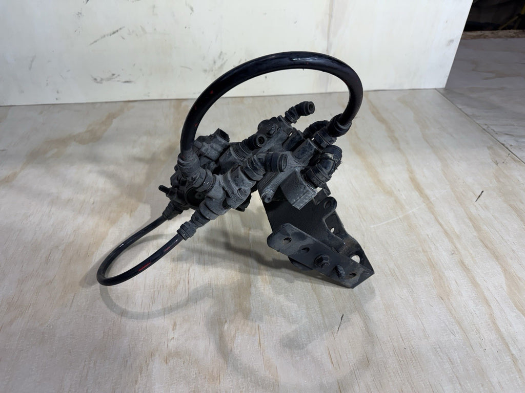 2021 FREIGHTLINER CASCADIA LEFT REAR WABCO AIR MODULATOR VALVE 4721960250