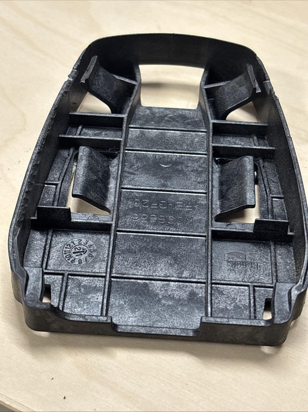 BENDIX  CAMERA Wingman Fusion Bx173150l  232270-109 0Y 29.2 914366 BROKEN CLIPS