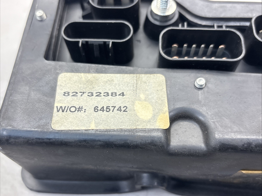 Genuine OEM Mack 85142790 Multi-Purpose Electrical Hardware Fuse Box Panel