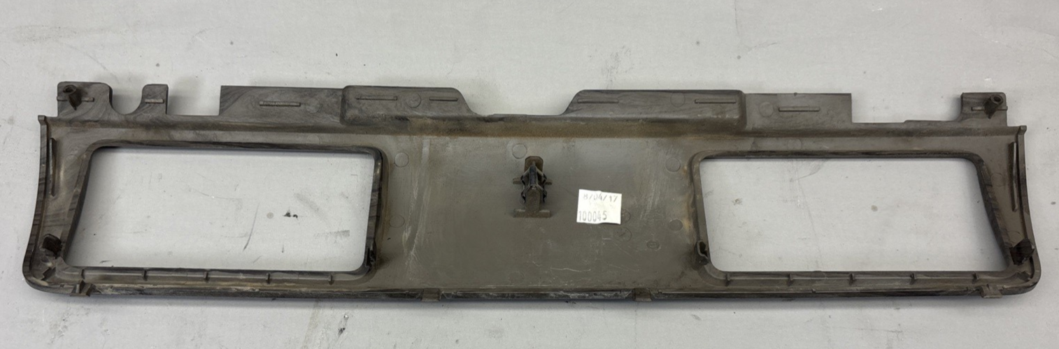 Kenworth Paccar Dash AC Vent Trim Panel S18-1034 From 2019 T680