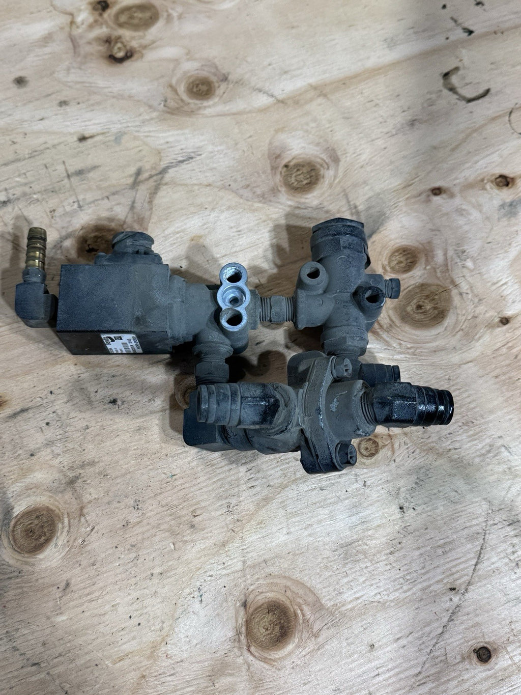 Kenworth T680 Bendix Solenoid Valve  2021 OEM