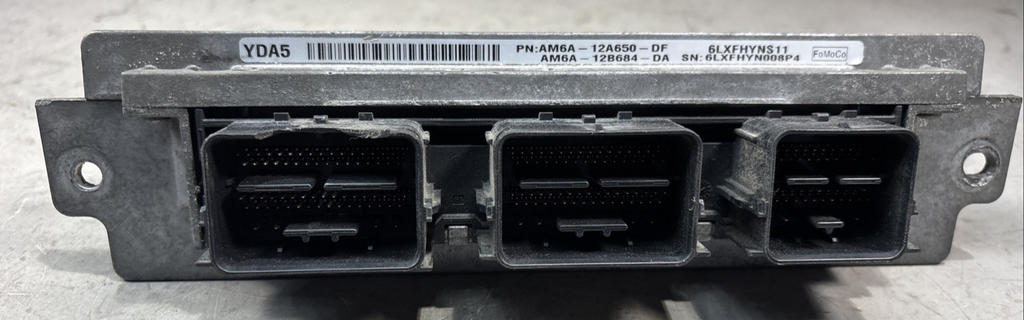 09-11 Ford Escape Electronic Control Module  1531657 A01 1531658 A01