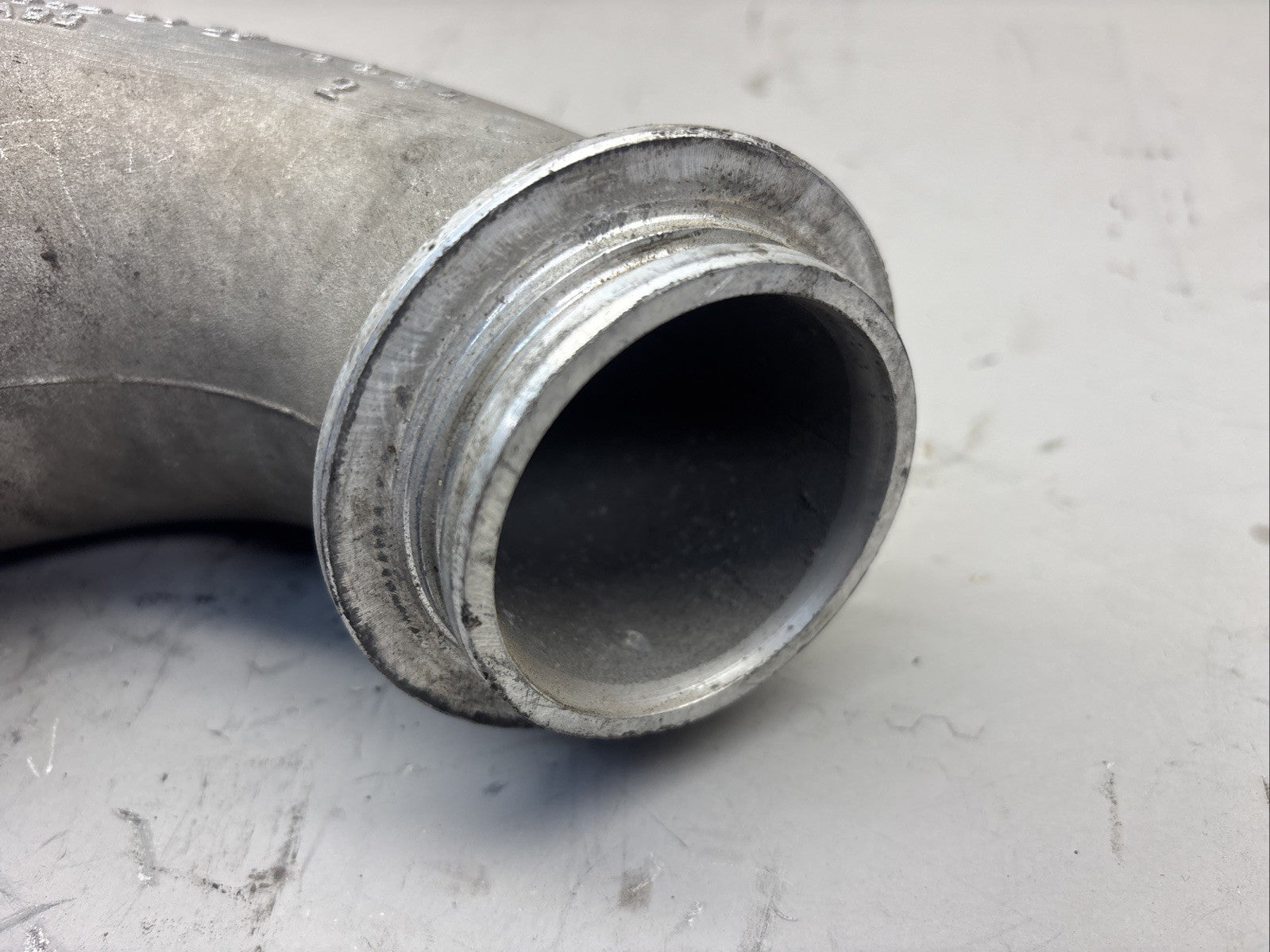 FREIGHTLINER CASCADIA DETROIT TURBO ELBOW INTAKE A 460 098 01 07